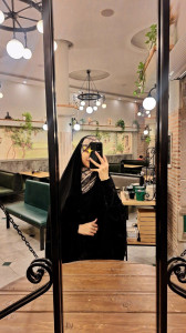مینا احمدی