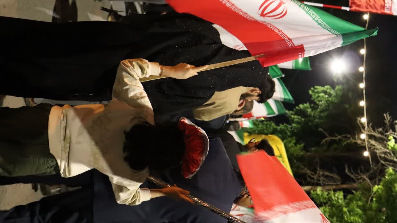 پرچم به دوش - ۴
