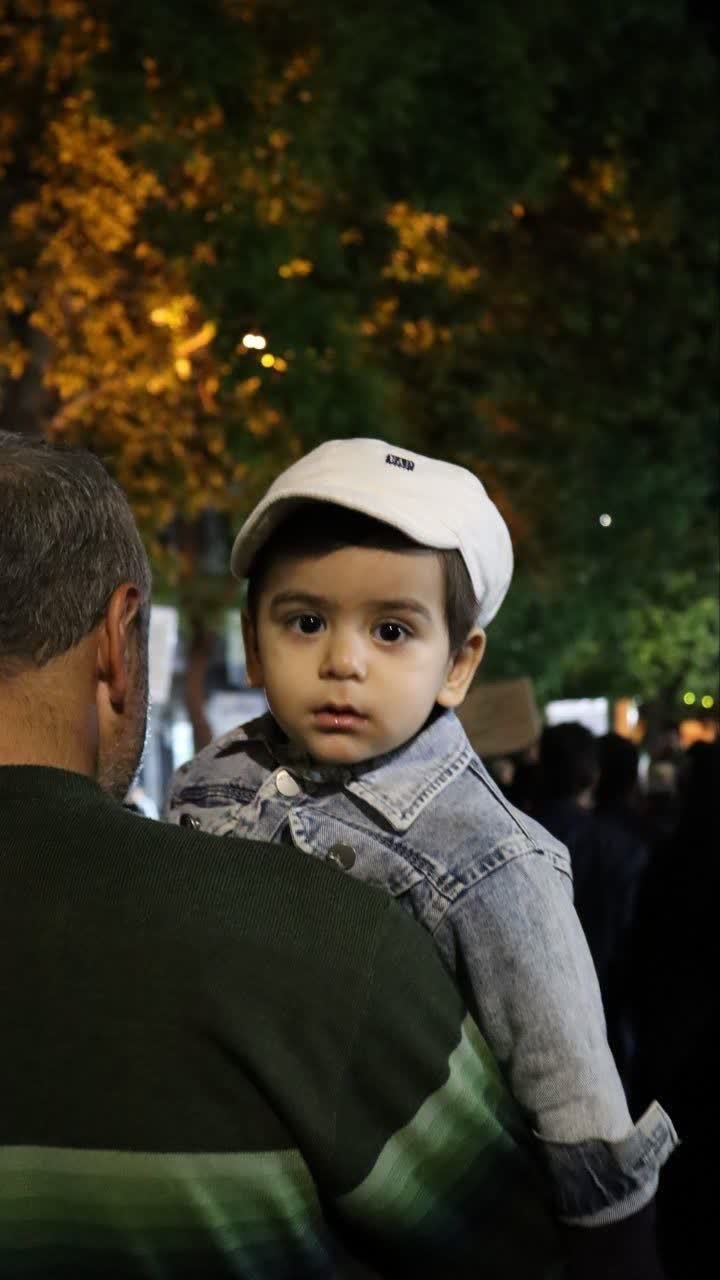 پرچم به دوش - ۹