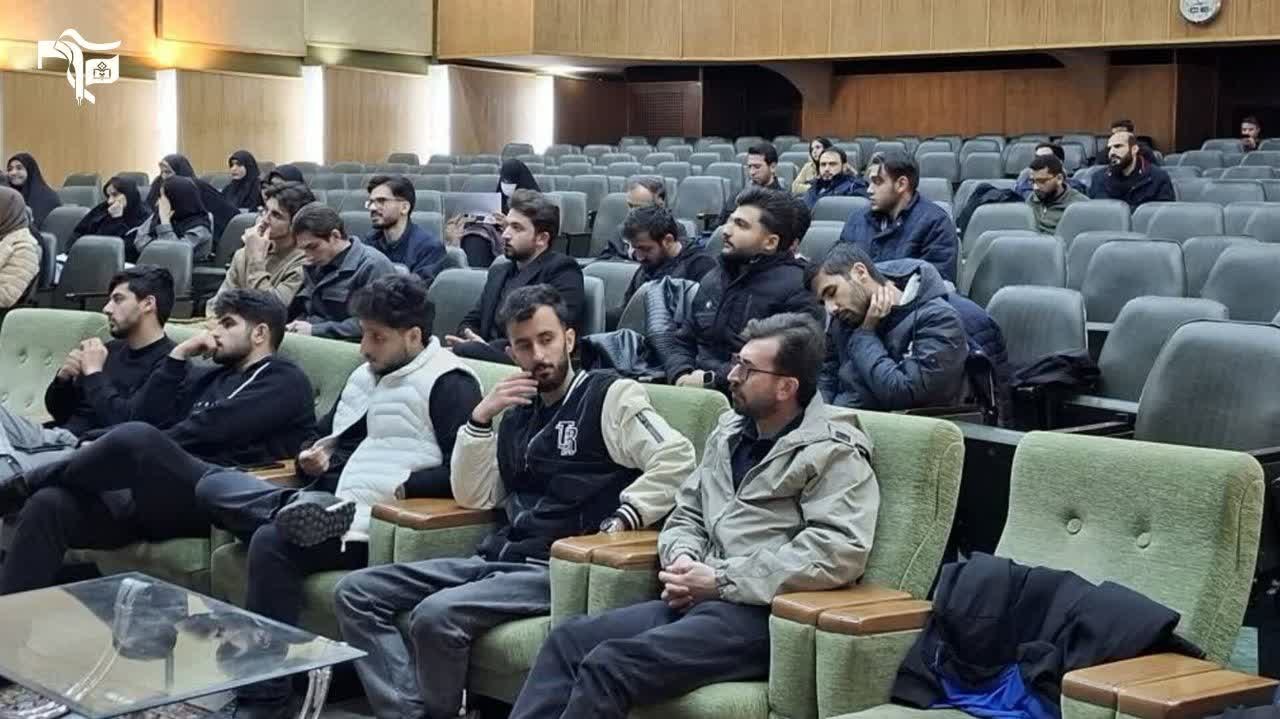 اولین جلسه از دوره آمادگی عمومی امداد و طب رزم با حضور دانشگاهیان دانشگاه های زنجان برگزار شد. - ۳