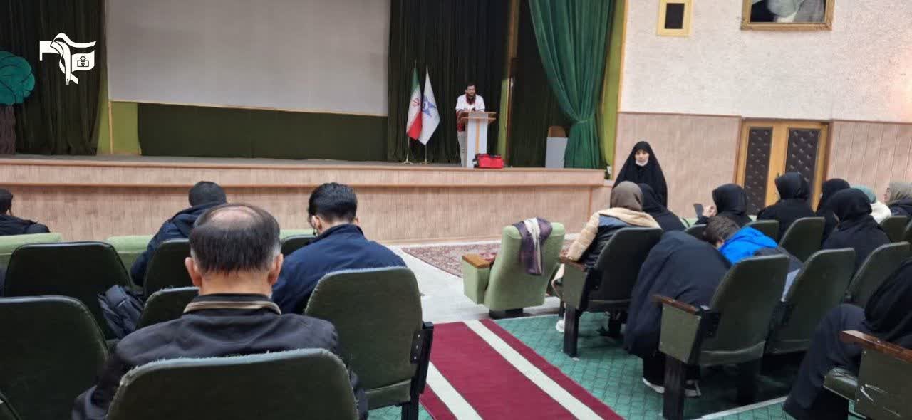 اولین جلسه از دوره آمادگی عمومی امداد و طب رزم با حضور دانشگاهیان دانشگاه های زنجان برگزار شد. - ۷