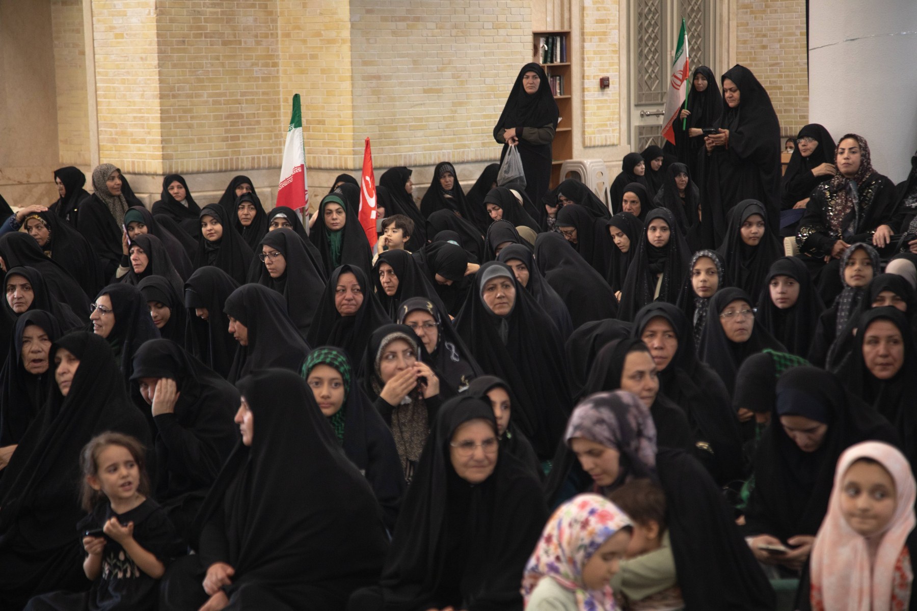 گزارش تصویری مراسم چهلم تدفین امام شهید - ۱۲
