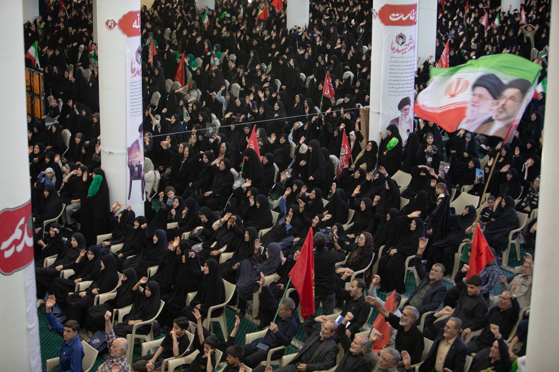 گزارش تصویری مراسم چهلم تدفین امام شهید - ۹