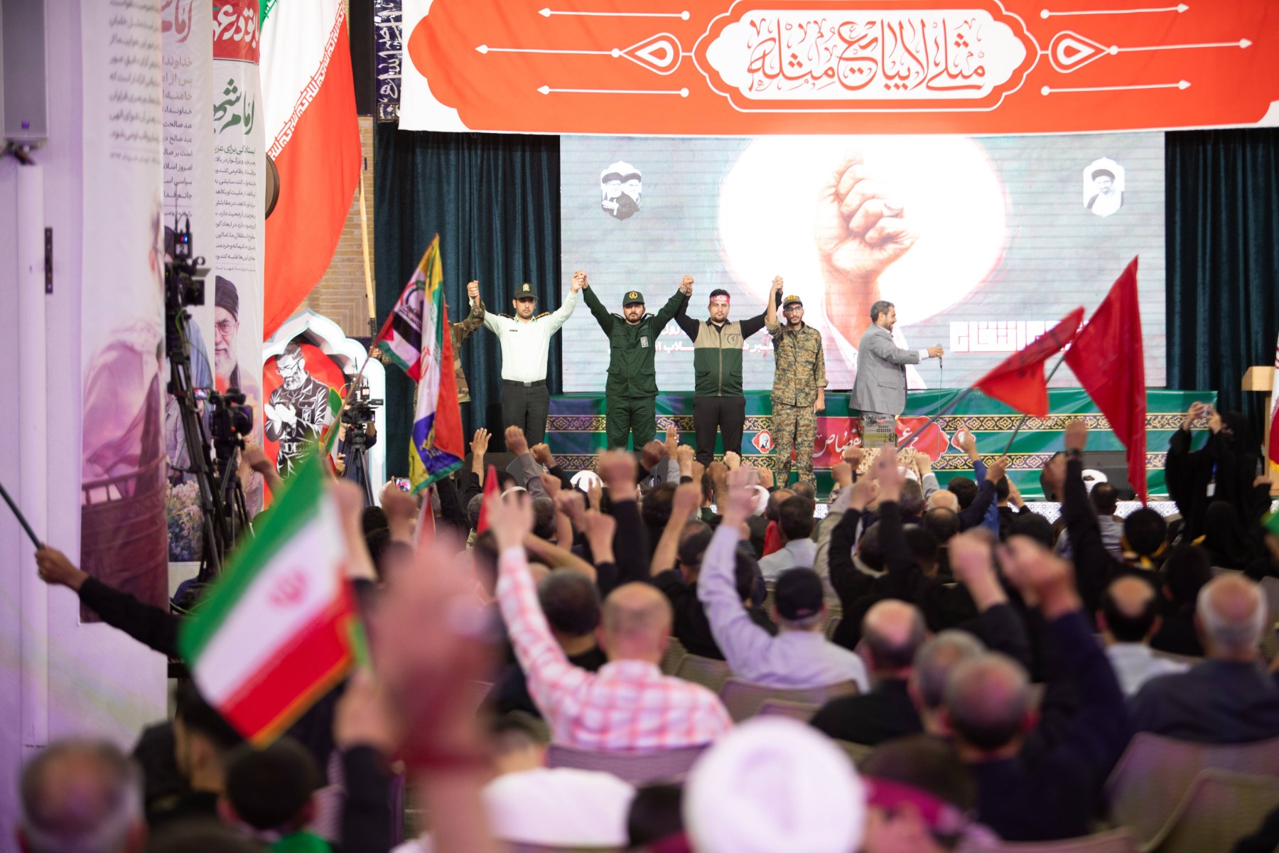 گزارش تصویری مراسم چهلم تدفین امام شهید - ۶