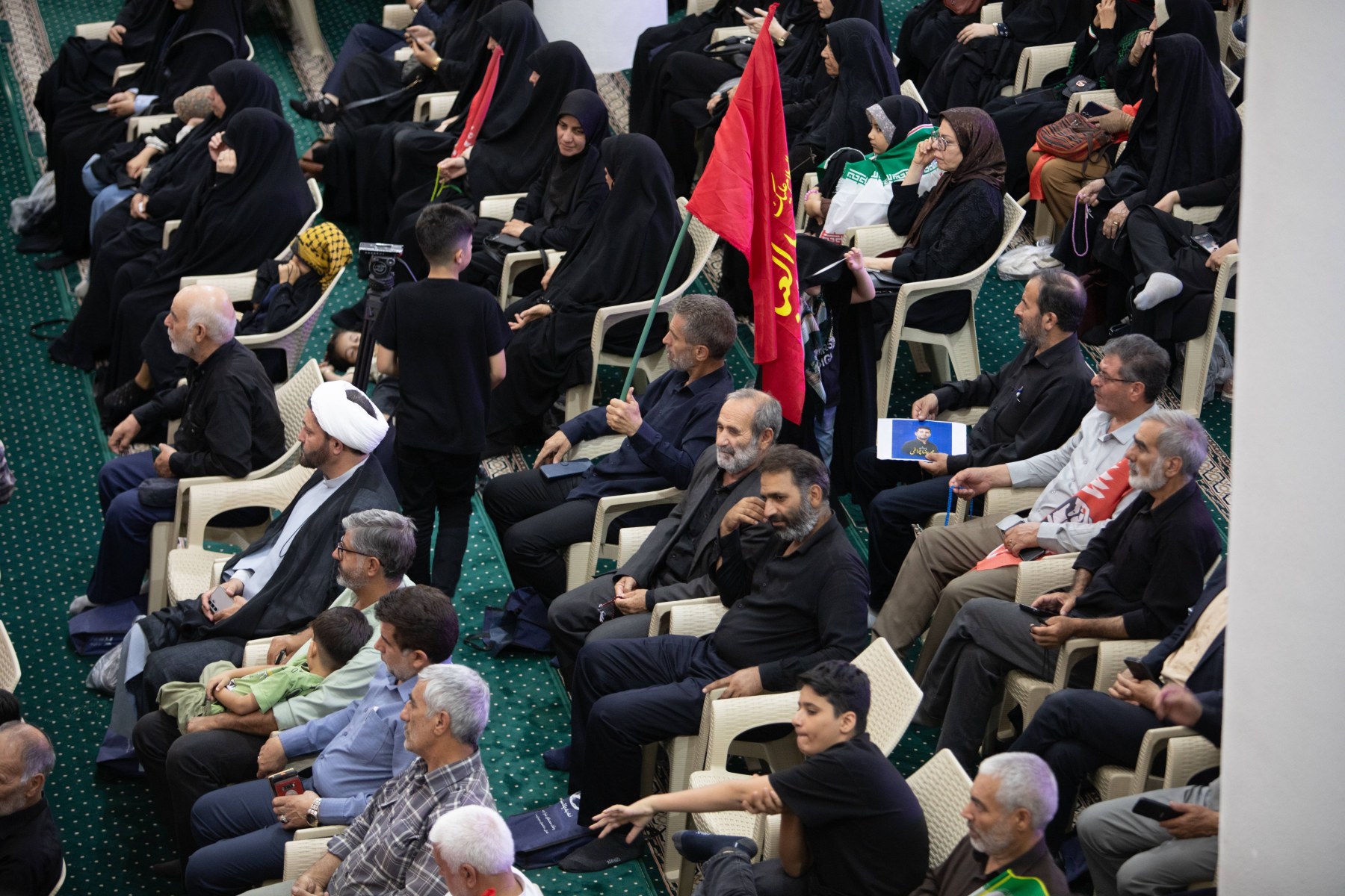 گزارش تصویری مراسم چهلم تدفین امام شهید - ۱۶