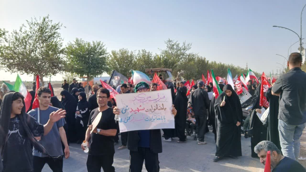 تصاویر ناب جامانده از تشییع پیکر رهبر شهیدمان و خانواده بزرگوارشان🖤 - ۳