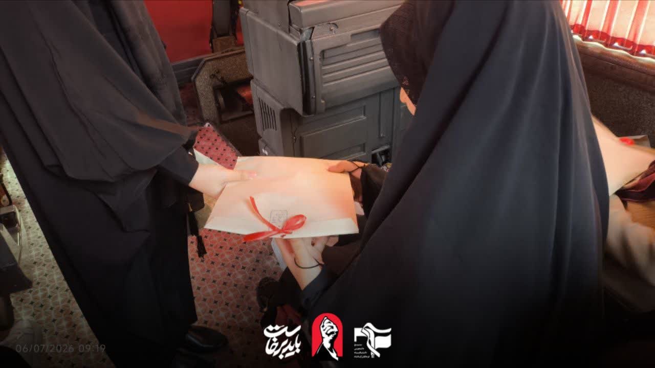 اعزام دانشجویان و اساتید به مراسم تشییع قائد شهید امت. - ۹