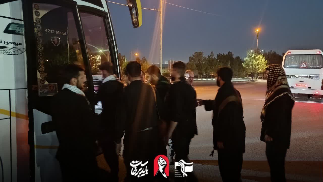 حضور دانشجویان و اساتید در مراسم تشییع قائد شهید امت. - ۱۰