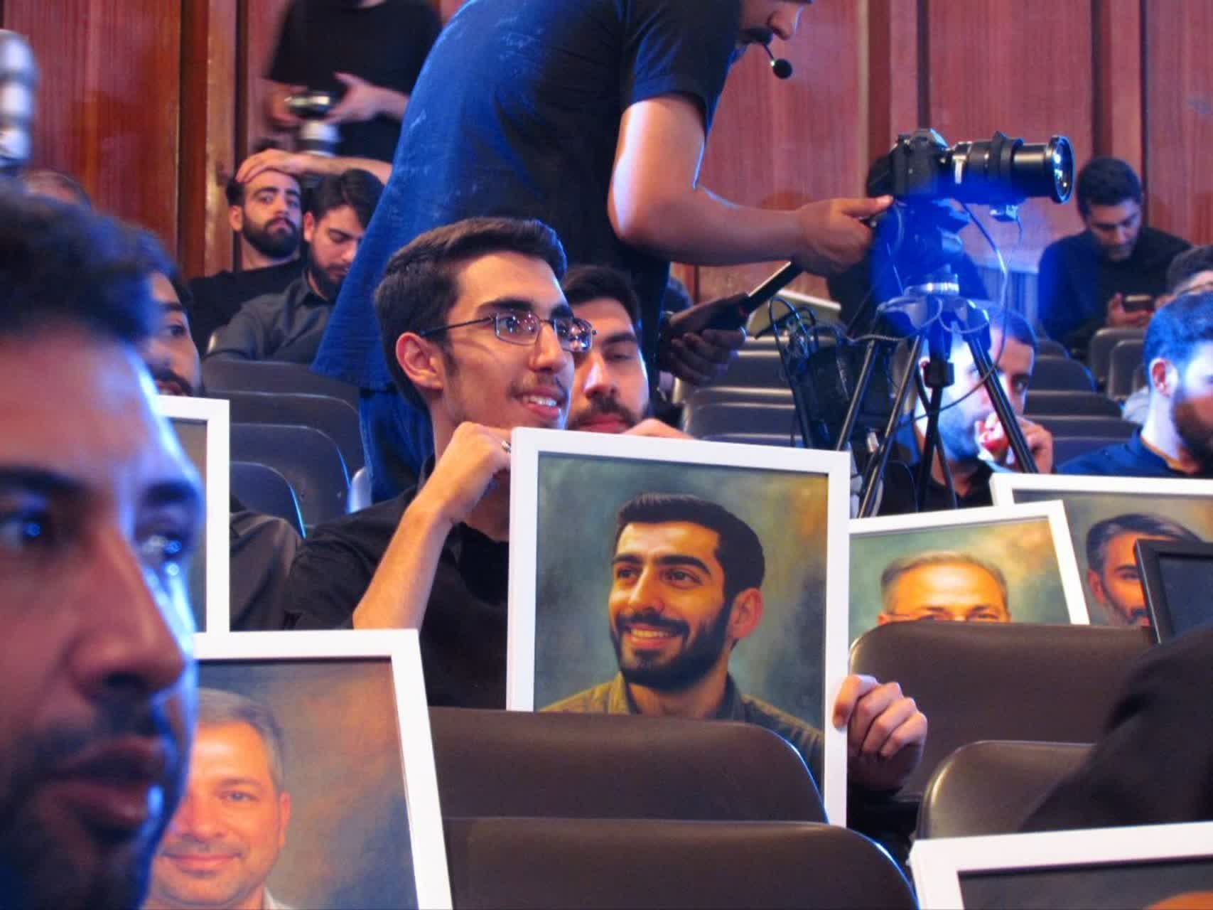 برگزاری اردوی زیارتی به شهر مقدس قم و همچنین حضور در اولین یادواره شهدای دانشجو جنگ تحمیلی ۱۲ روزه تهران 🍃 - ۲