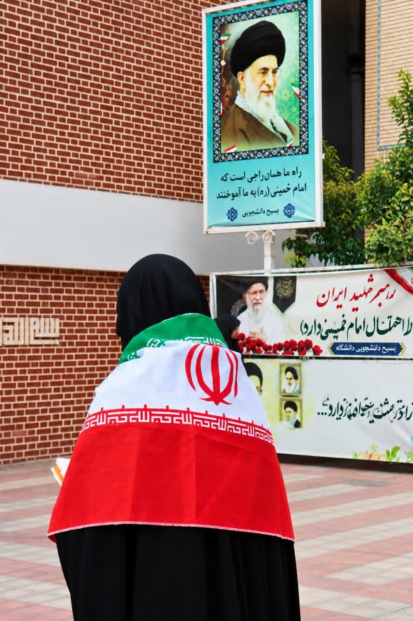روز اول دانشگاه و علمداری ؟ - ۵