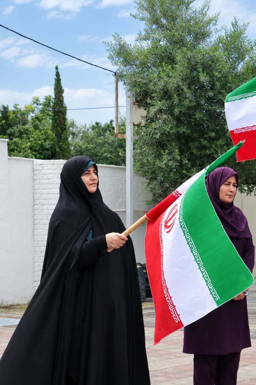 روز اول دانشگاه و علمداری ؟ - ۷
