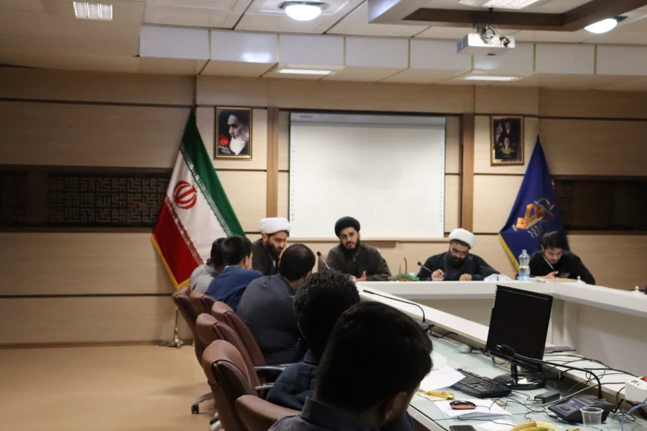 جلسه خادمین دوره های تابستان با حجت‌الاسلام مطلبی پور - ۱