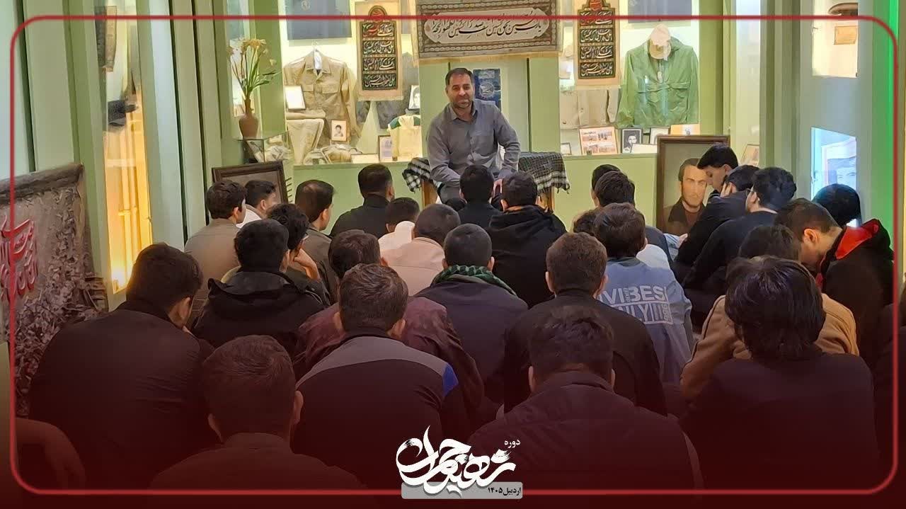 بازدید از موزه شهدا - ۳