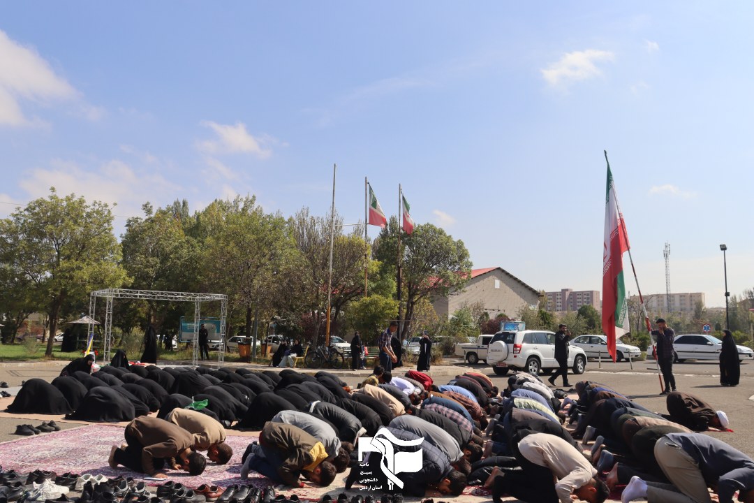 اهتزاز پرچم در دانشگاه علوم پزشکی اردبیل - ۶