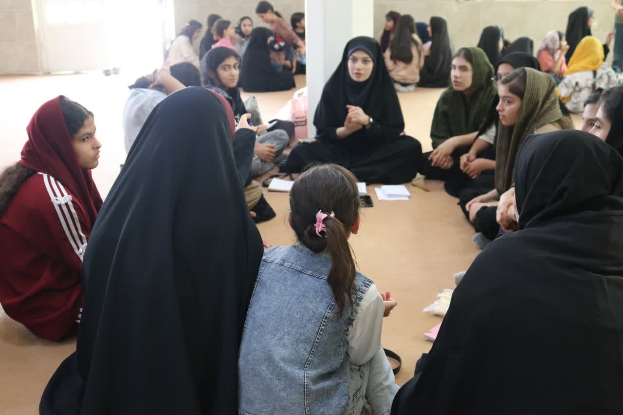 برگزاری کلاس  نقاشی در اردوی جهادی - ۳