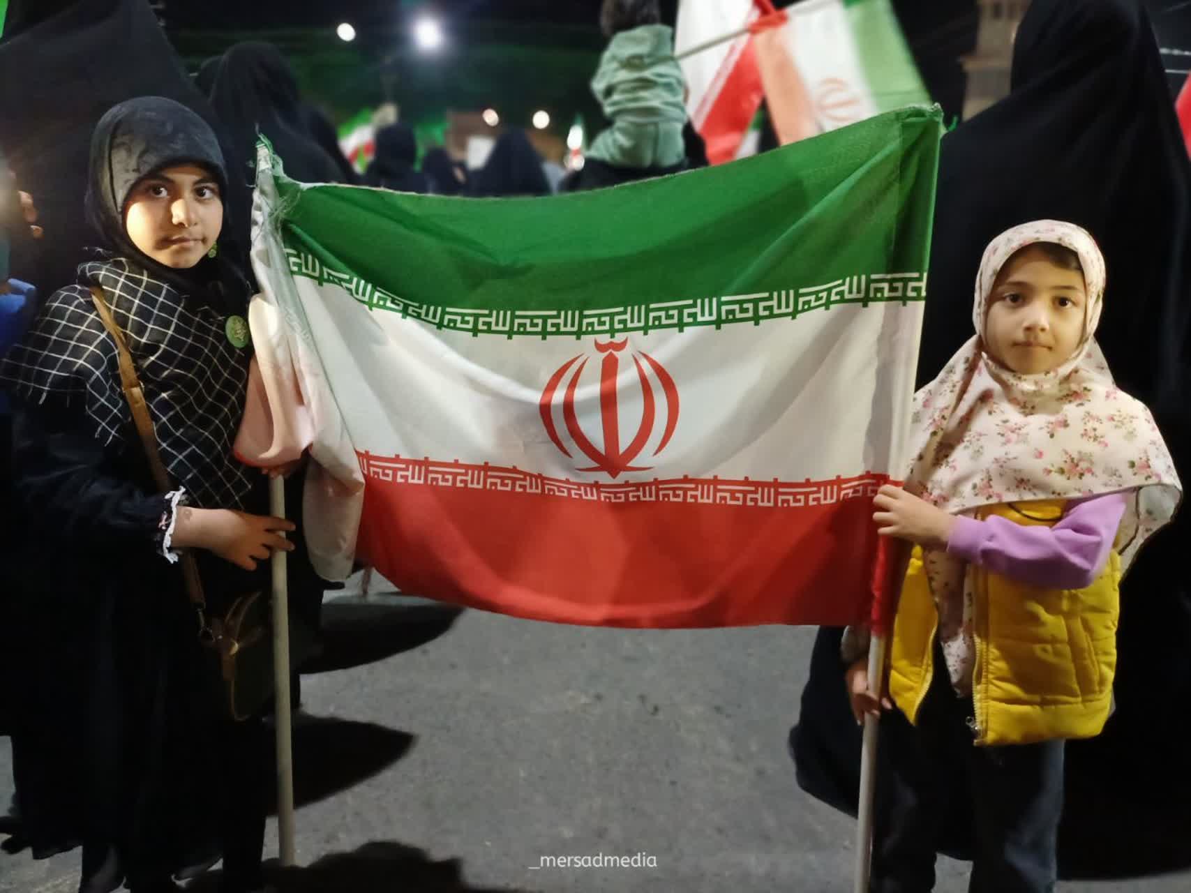 قاب‌هایی از تجمعات شبانه - ۲