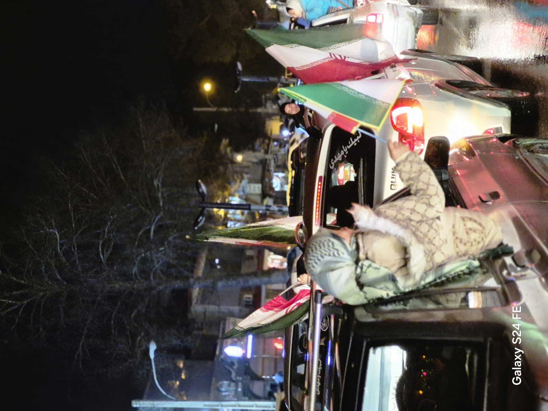 بیرق ایران موجود است - ۵