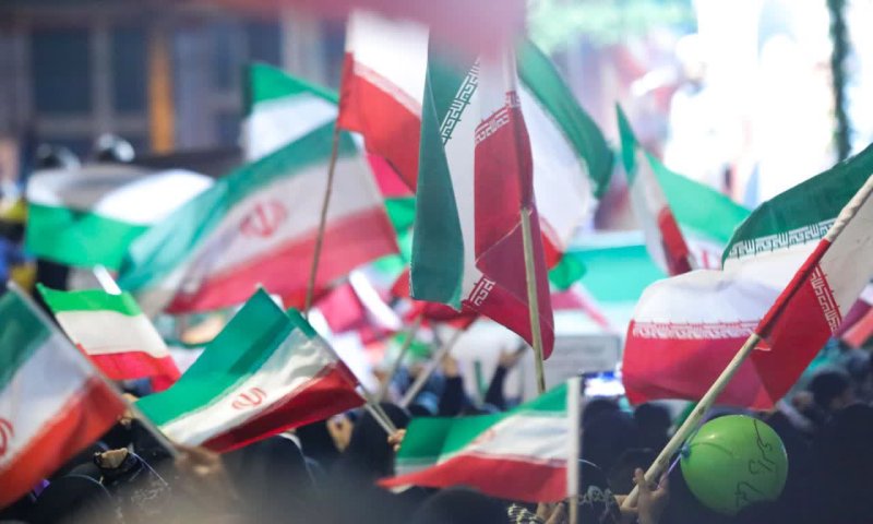 رقص پرچم ها