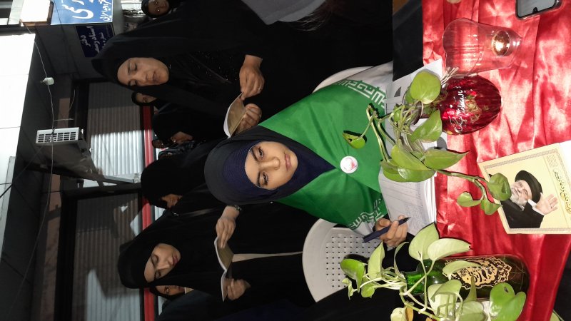 کودکان پای کار انقلاب اسلامی