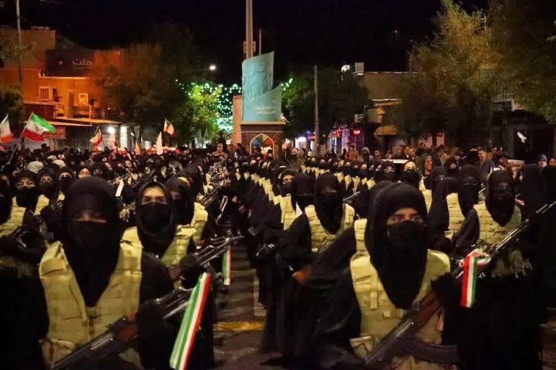صحنه‌هایی از رژه دختران جانفدای ایران در آباده