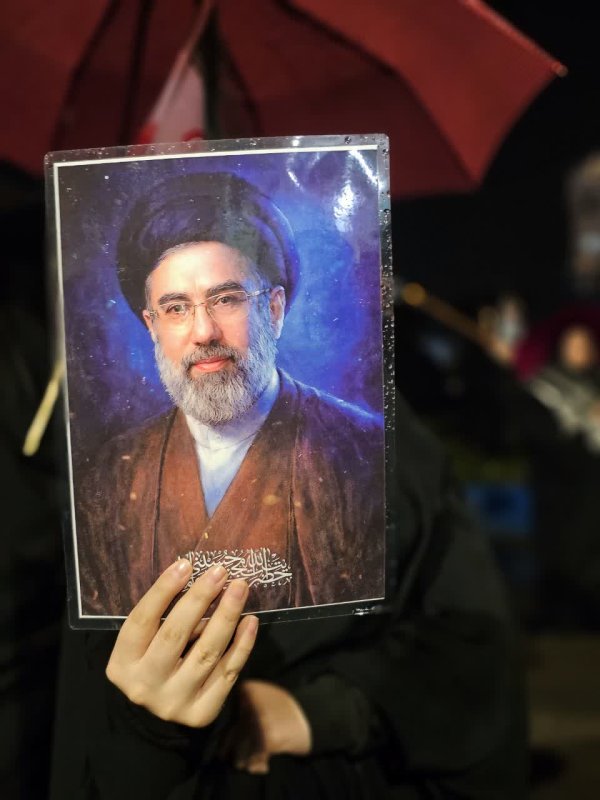 مقام رهبری