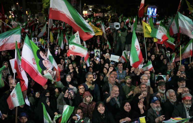 تپشِ قلبِ ملت در شب‌هایِ شکوهِ انقلاب