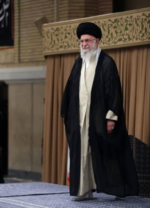 بر ما گذشت آنچه نباید میگذشت باقی عمر ، هر چه بادا باد..💔