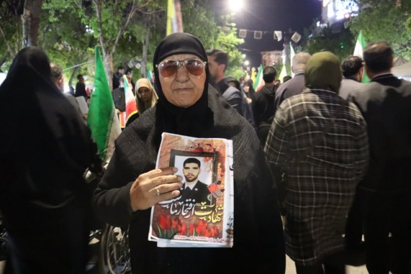 قاب هایی از تجمعات شبانه نحن منتقمون کرمانشاه در اردیبهشت ماه 🇮🇷۱۴۰۵