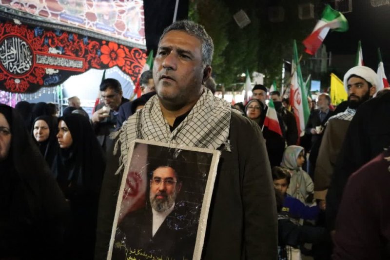قاب هایی از تجمعات شبانه نحن منتقمون کرمانشاه در اردیبهشت ماه 🇮🇷۱۴۰۵