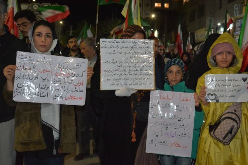 قاب هایی از تجمعات شبانه نحن منتقمون در کرمانشاه 🇮🇷