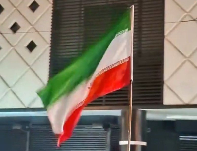 ترامپ خوب ببین!ما هوش مصنوعی نیستیم✊🏻🇮🇷!