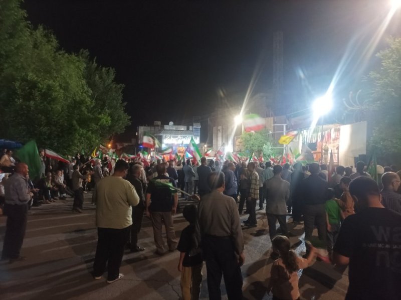 خیابان‌ها پر از شور، دل‌ها پر از عشق به ایران ❤️🇮🇷