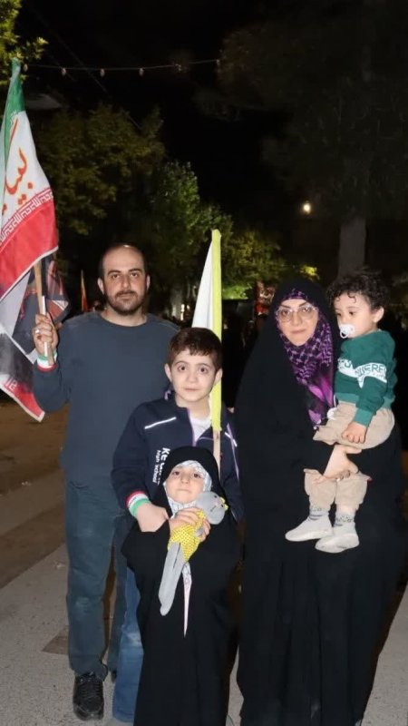 پرچم به دوش