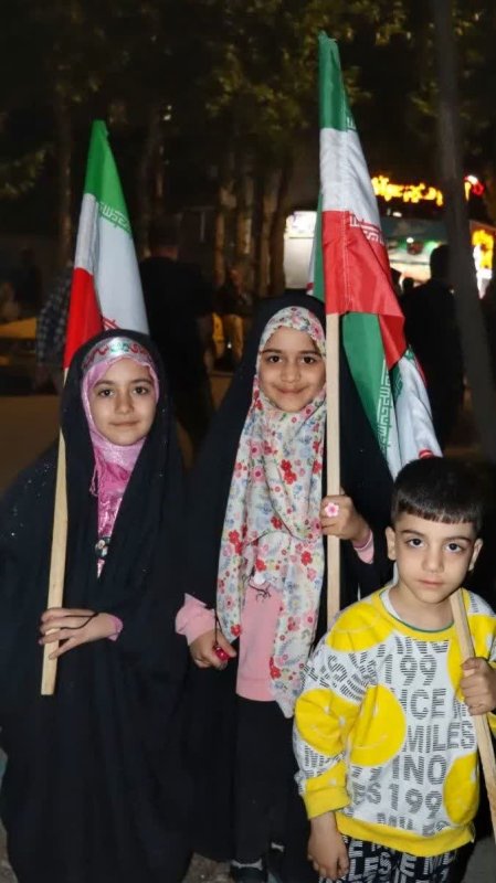 پرچم به دوش