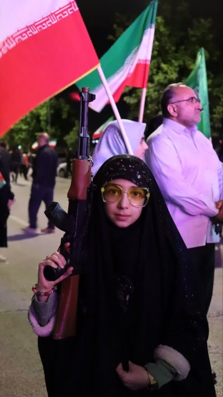پرچم به دوش