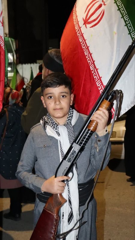 پرچم به دوش