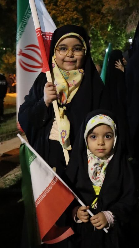 پرچم به دوش