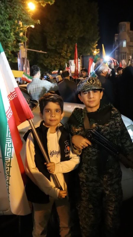 پرچم به دوش