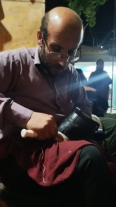 کفاش زحمت کش (رجزخوان و دعا خوان )