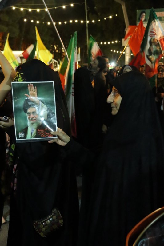 لنز دانشجو