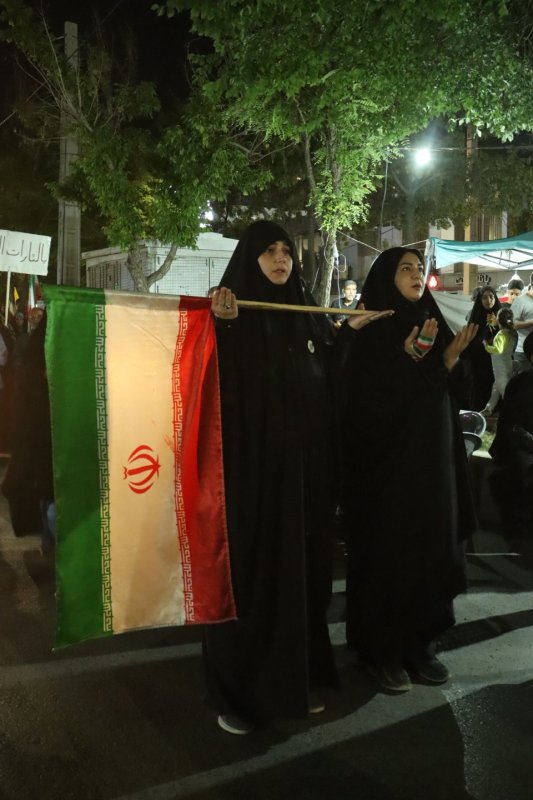 لنز دانشجو