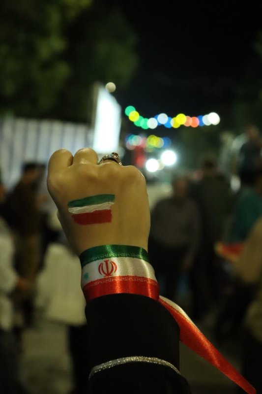 لنز دانشجو
