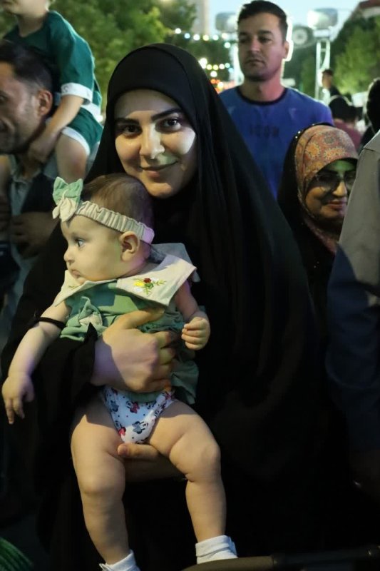 لنز دانشجو
