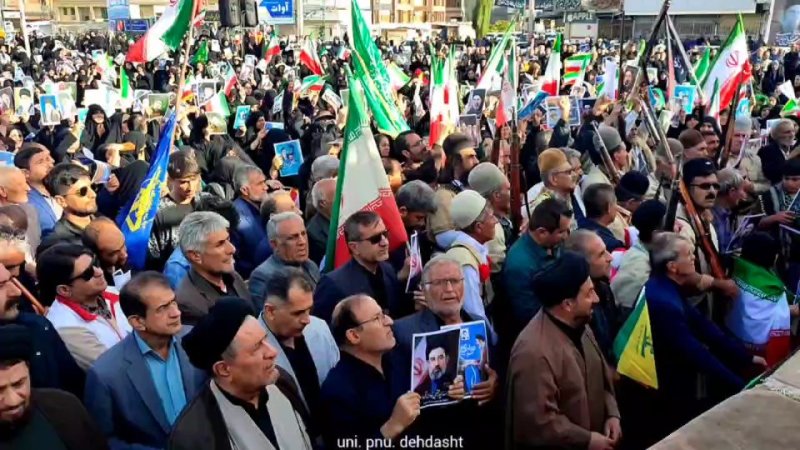 حضور پرشور مردم دهدشت در بیعت با سومین رهبر انقلاب