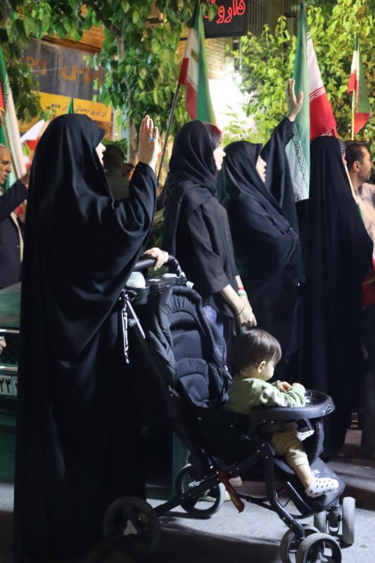 لنز دانشجو