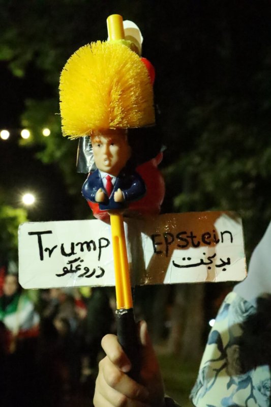 لنز دانشجو