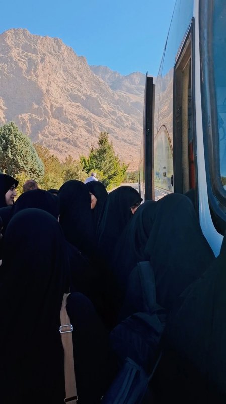 کاروان دانشجویان دانشگاه ملی مهارت استان کرمانشاه برای تشییع رهبر شهید