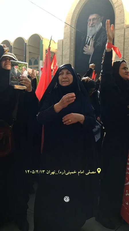 آخرین دیدار┃مویه سرایی شیرزنان لر در مراسم وداع با رهبر شهید   #خوزستان  #دانشجویی #استوری_موشن #قائد_امت #باید_برخاست #قوموا_لله #إمام_شهداء_القدس #تیر۱۴۰۵