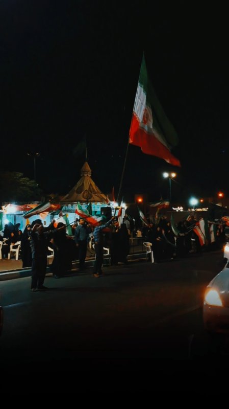 این پرچم زمین نمی‌ماند...🇮🇷