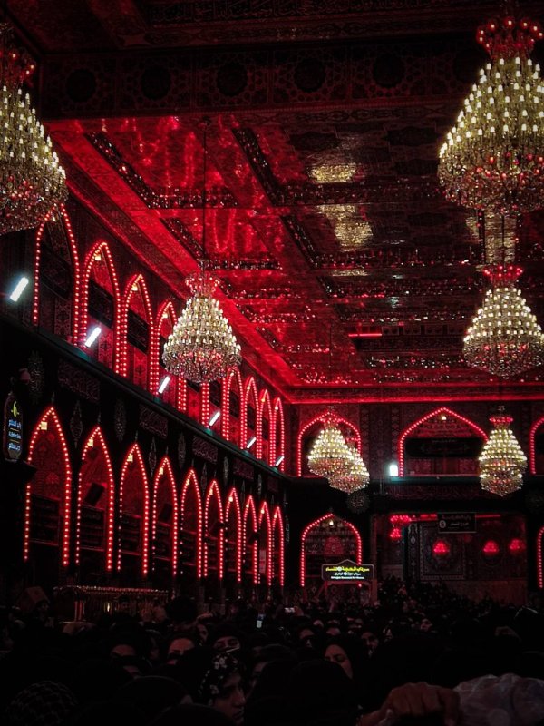 من پناهی جز تو در محشر ندارم یاحسین:)